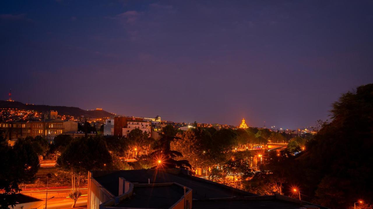 Laguna Hotel Tbilisi Esterno foto